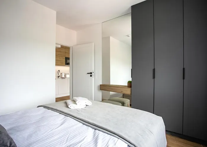 Krysztal Gorski - Stone Hill *