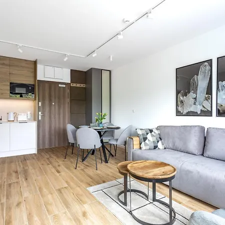 Krysztal Gorski - Stone Hill Apartmán