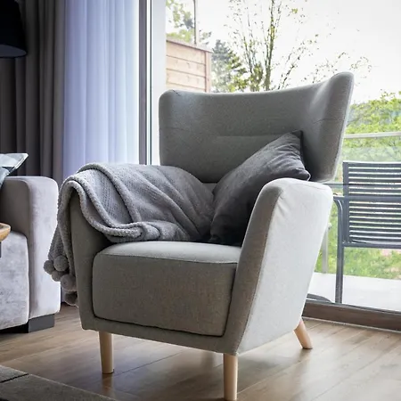 Krysztal Gorski - Stone Hill Daire *