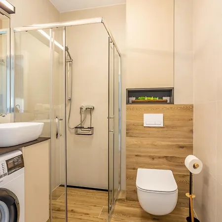 Krysztal Gorski - Stone Hill *