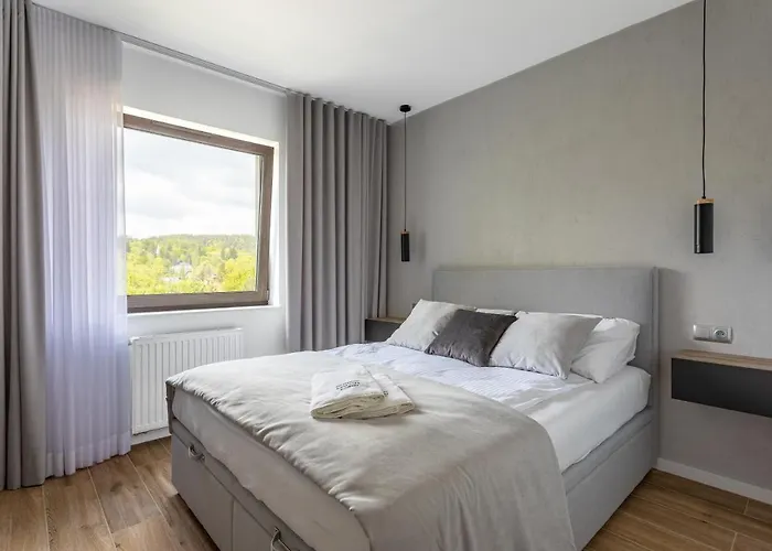 Krysztal Gorski - Stone Hill Szklarska Poręba